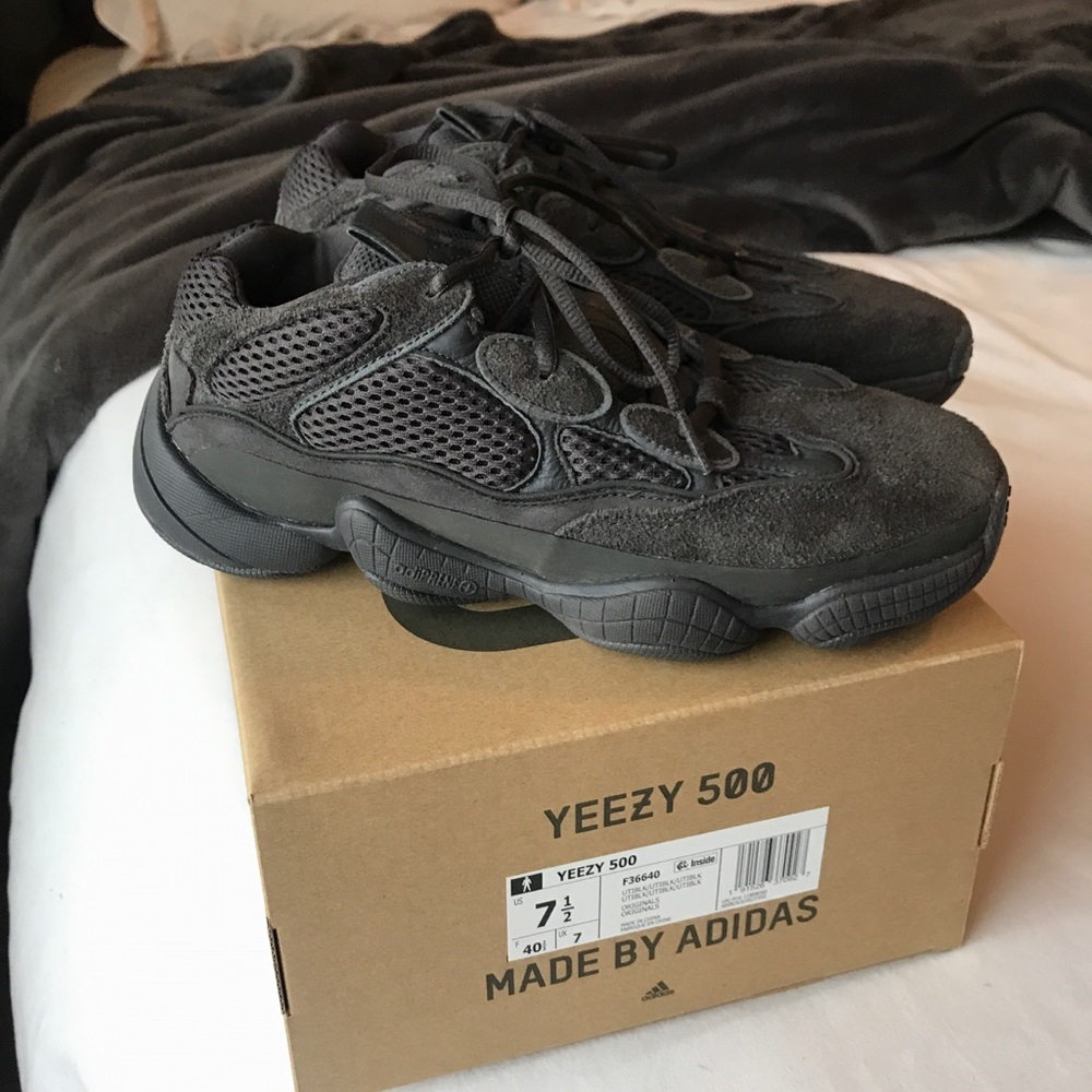 YEEZY 500